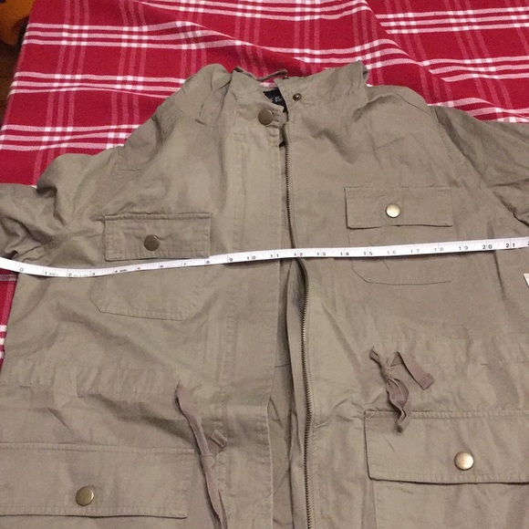 Hooded Utility Jacket. Khaki. - Picture 7 of 8